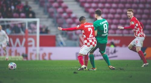 Mainz 05 gegen Augsburg