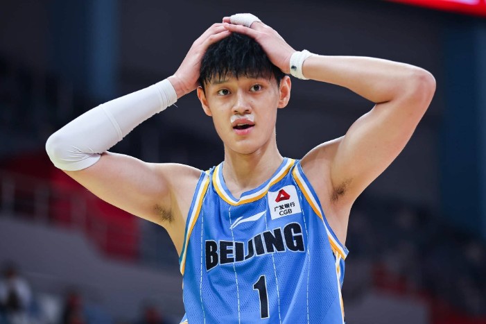 Medienperson: Zeng Fanbo wurde bisher von 5 NBL-Teams angesprochen und machte Angebote.